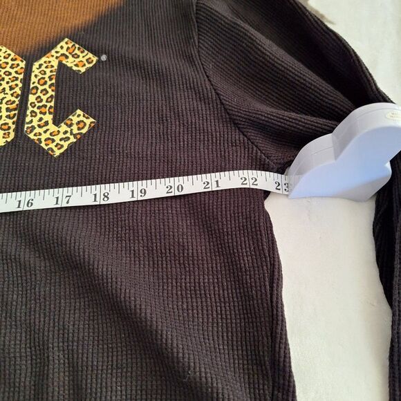 NWT-Size XL‎ AC/DC Crop Tie Dye Waffle Knit Animal Print Band Tee Long Sleeve - Picture 6 of 9